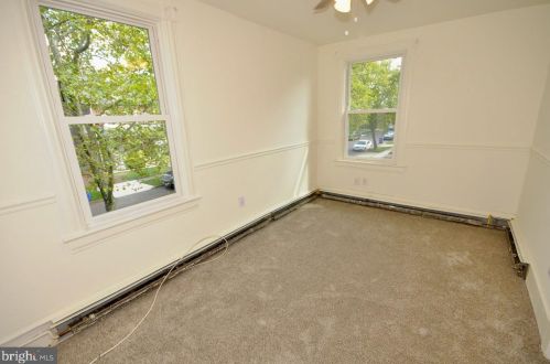 60 Main St, Roebling NJ 08554-1220 exterior