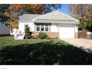 25601 Drakefield Ave, Cleveland OH  44132-1845 exterior