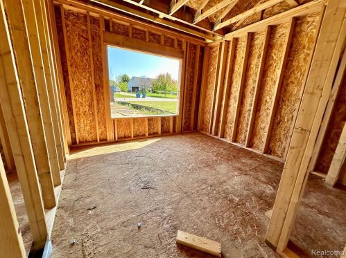 10478 Pne Vly Dr, Grand Blanc MI 48439-2677 exterior