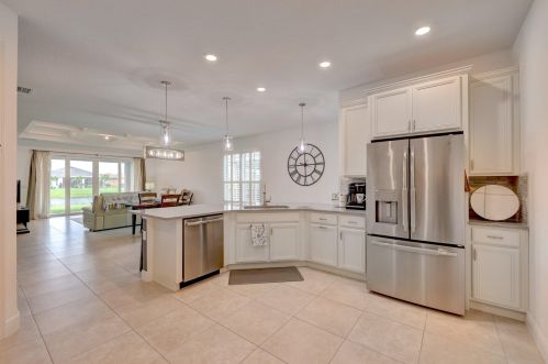 9516 Royal Poinciana Dr, Fort Pierce FL  34987-2506 exterior