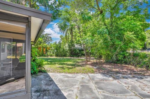 401 Floriland Ave, Tampa FL  33612-7809 exterior