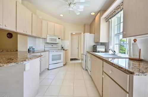 3592 El Verdado Ct, Naples FL 34109-1303 exterior