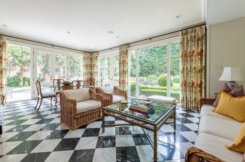 2959 Andrews Dr, Atlanta GA  30305-2905 exterior