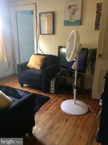 6240 Russell Ave, Camden NJ 08109-1346 exterior