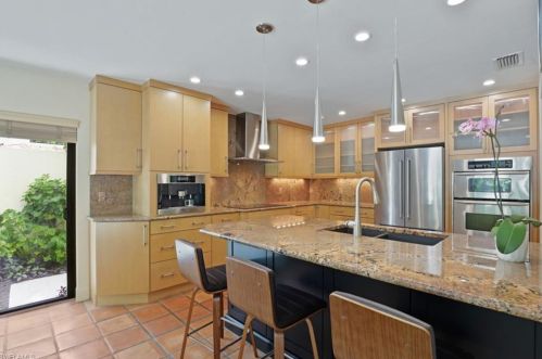 49 Las Brisas Way, Naples FL 34108-8295 exterior