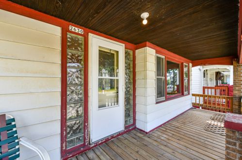 2630 14th St, Milwaukee, WI 53215-3308