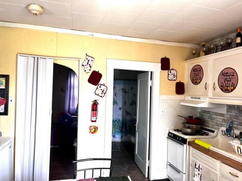 200 Park Ave, Woonsocket RI 02895-4783 exterior