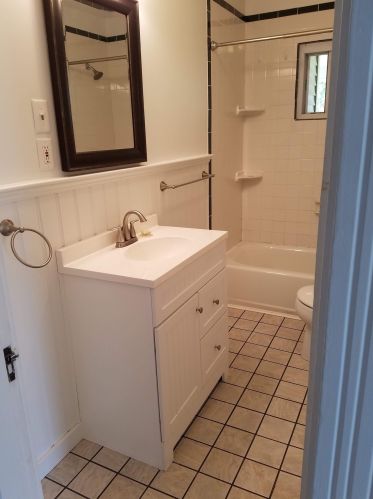 94 Pillsbury St, Concord NH 03301-3523 exterior