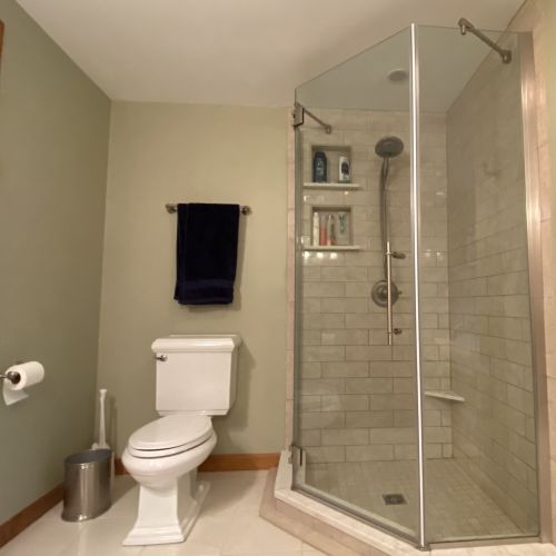 14 Brookwood Dr, Concord NH 03301-1800 exterior