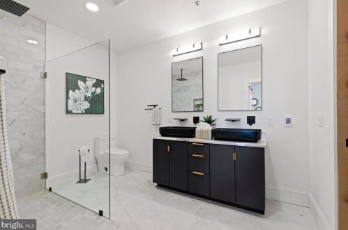 220 Prince St, Lancaster PA 17603-5878 exterior