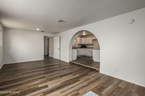 8189 20th St, Tucson AZ  85710-5960 exterior