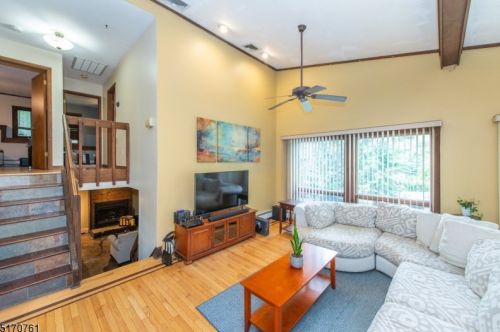 79 Summit Trl, Sparta NJ  07871-1428 exterior