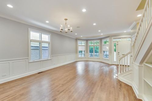 5056 Claremont Ave, Chicago IL  60625-1810 exterior