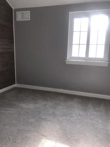 925 Elizabeth St, Pittsburgh PA 15221-3966 exterior