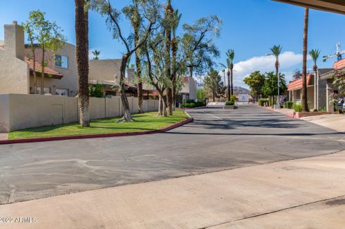 4927 43rd St, Phoenix AZ 85050-3358 exterior