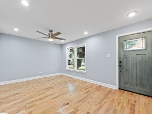 7341 Seeley Ave, Chicago, IL 60645-2308