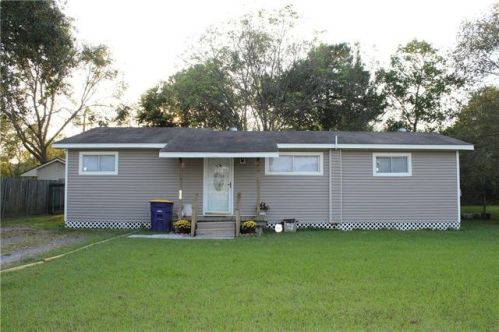 707 Hardy St, Iowa, LA 70647-3929