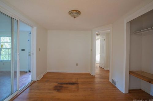 12 Linda Ave, Uncasville CT 06382-1723 exterior