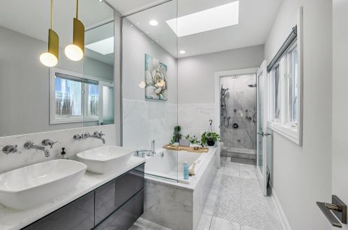 3013 Honore St, Chicago IL 60657-2000 exterior