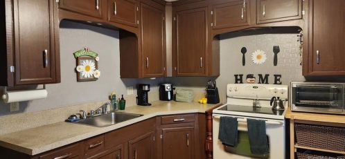 78 Palmer St, Killingly CT exterior