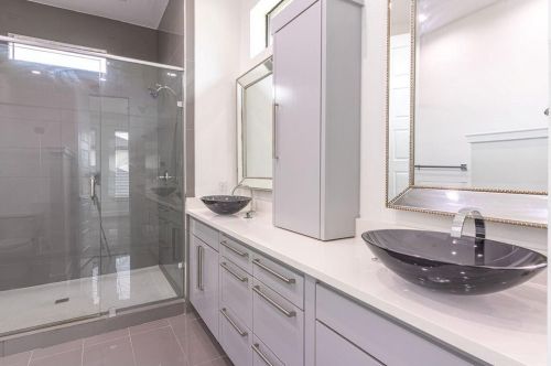 2210 Bonnie View Rd, Dallas TX 75216-7205 exterior