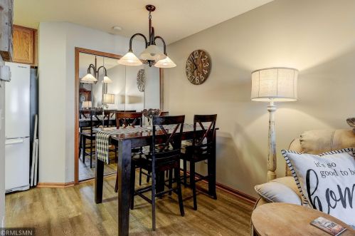 2064 Gresham Ave, Saint Paul MN 55128-3916 exterior