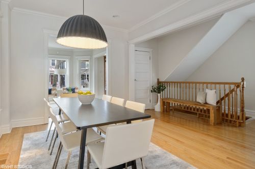 1908 Roscoe St, Chicago IL 60618-6245 exterior