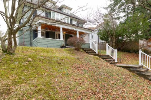 21 Barnard Ave, Poughkeepsie, NY 12601-4927