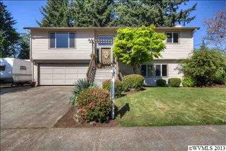 4545 Matthews Loop, Salem, OR 97302-2427