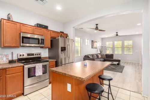 2032 77th Ln, Phoenix AZ 85033-4925 exterior