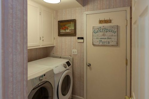 204 Dogwood Ct, Poughkeepsie NY exterior