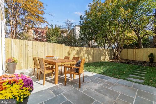 17 9th St, Washington DC  20003-1333 exterior