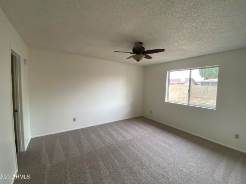 124 Bluefield Ave, Phoenix AZ 85032-1542 exterior