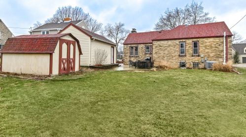 8465 Ravenswood Cir, Milwaukee WI 53226-4653 exterior