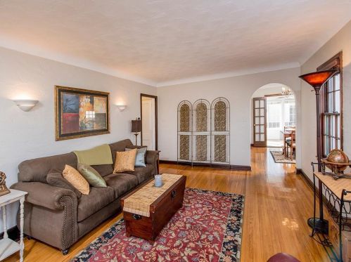 1396 Hartford Ave, Saint Paul MN 55116-1649 exterior