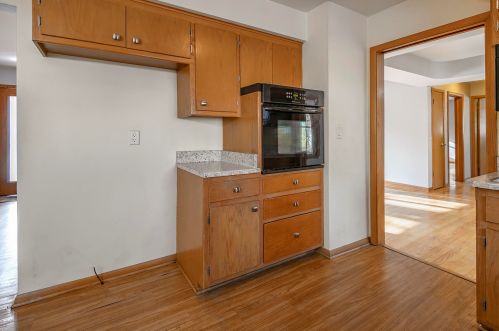 10204 Burleigh St, Milwaukee WI  53222-3304 exterior