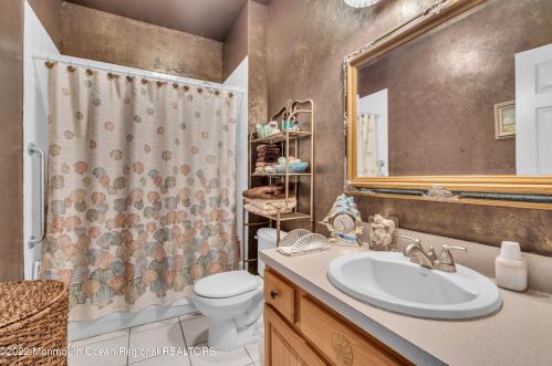 325 Meadowood Rd, Jackson Twp NJ 08527-1181 exterior