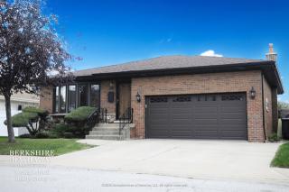 4710 Maria Ct, Chicago IL  60656-4255 exterior