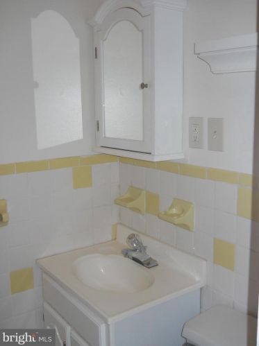 801 26 St, Philadelphia PA 19146-4403 exterior