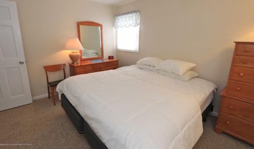 21 Dover Ave, Lavallette NJ 08735-2704 exterior