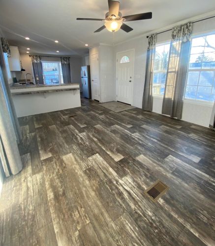 29 Hazel Dr, Concord NH 03301-3426 exterior