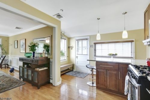 84 Mcclellan Ave, Livingston NJ 07039-1334 exterior