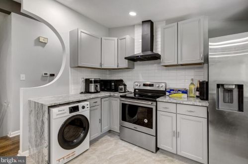 11404 Fairoak Dr, Silver Spring MD  20902-3137 exterior