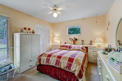 3230 27 Ave, Naples FL 34117-7141 exterior