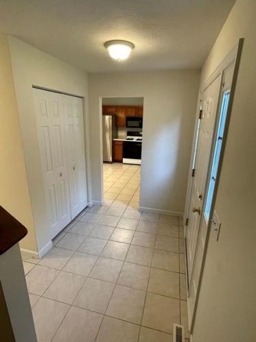 700 Browns Ln, Pittsburgh PA  15237-2606 exterior