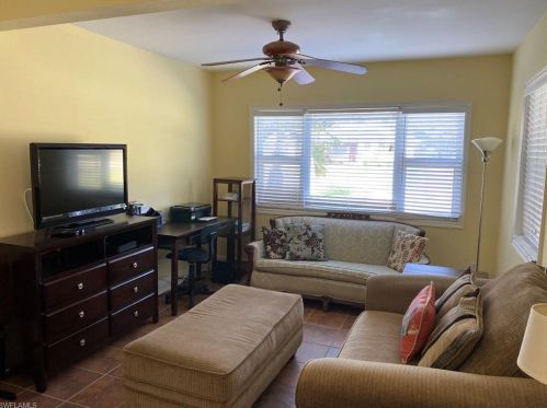 758 95th Ave, Naples FL 34108-2457 exterior