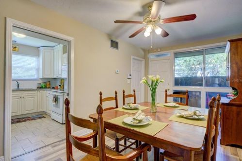 825 Riv Dr, Tampa FL 33617-7864 exterior