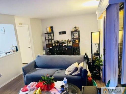 4401 Birchwood Ct, New Brunswick NJ 08902-3919 exterior