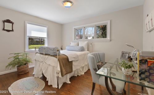 26 Iler Dr, Middletown NJ 07748-3322 exterior