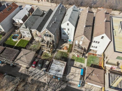 1825 Hermitage Ave, Chicago IL 60613-1106 exterior